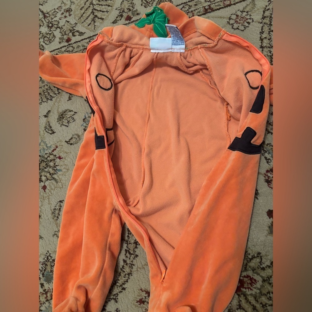 Halloween Pumpkin Costume 3-6 month - Picture 9 of 15
